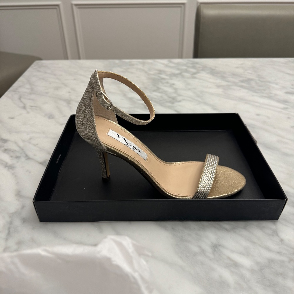 Brand New NINA Women's Gold Glitter Rhinestone Padded Veniza Almond Toe Stiletto - Picture 3 of 5